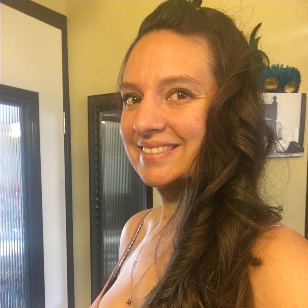 Meet your Posher, Sheena
